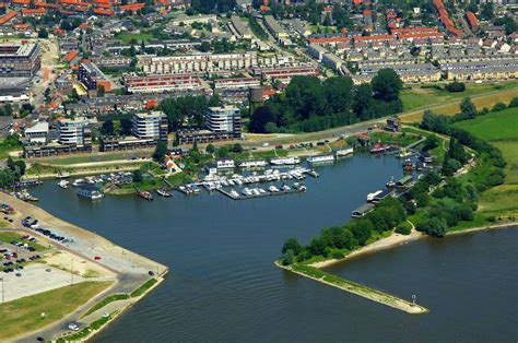 tiel|Tiel .